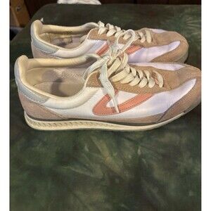 Tretorn size 7.5 women’s sneakers pink& white